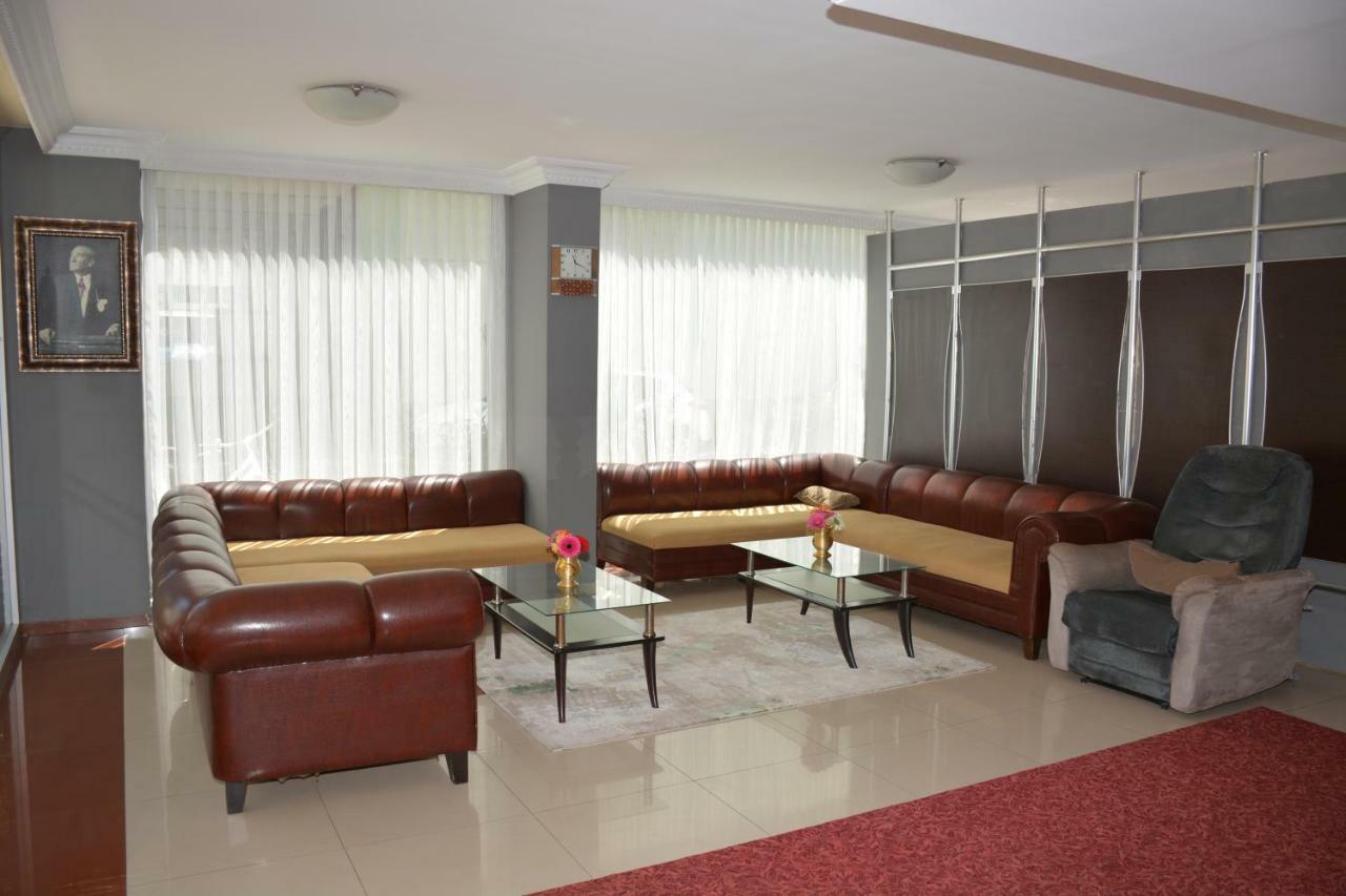 Bahceli Family Otel Antalia Esterno foto