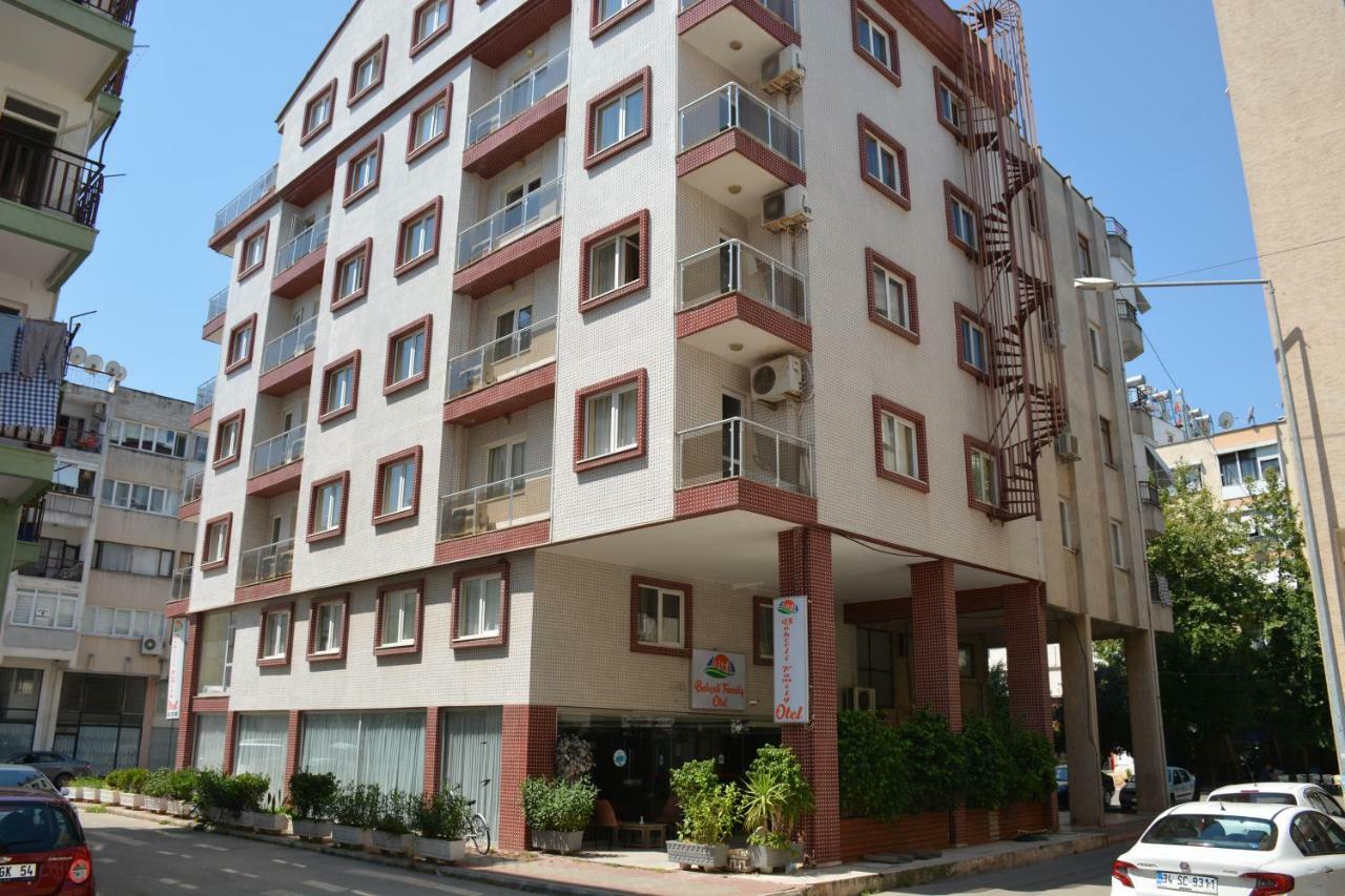 Bahceli Family Otel Antalia Esterno foto