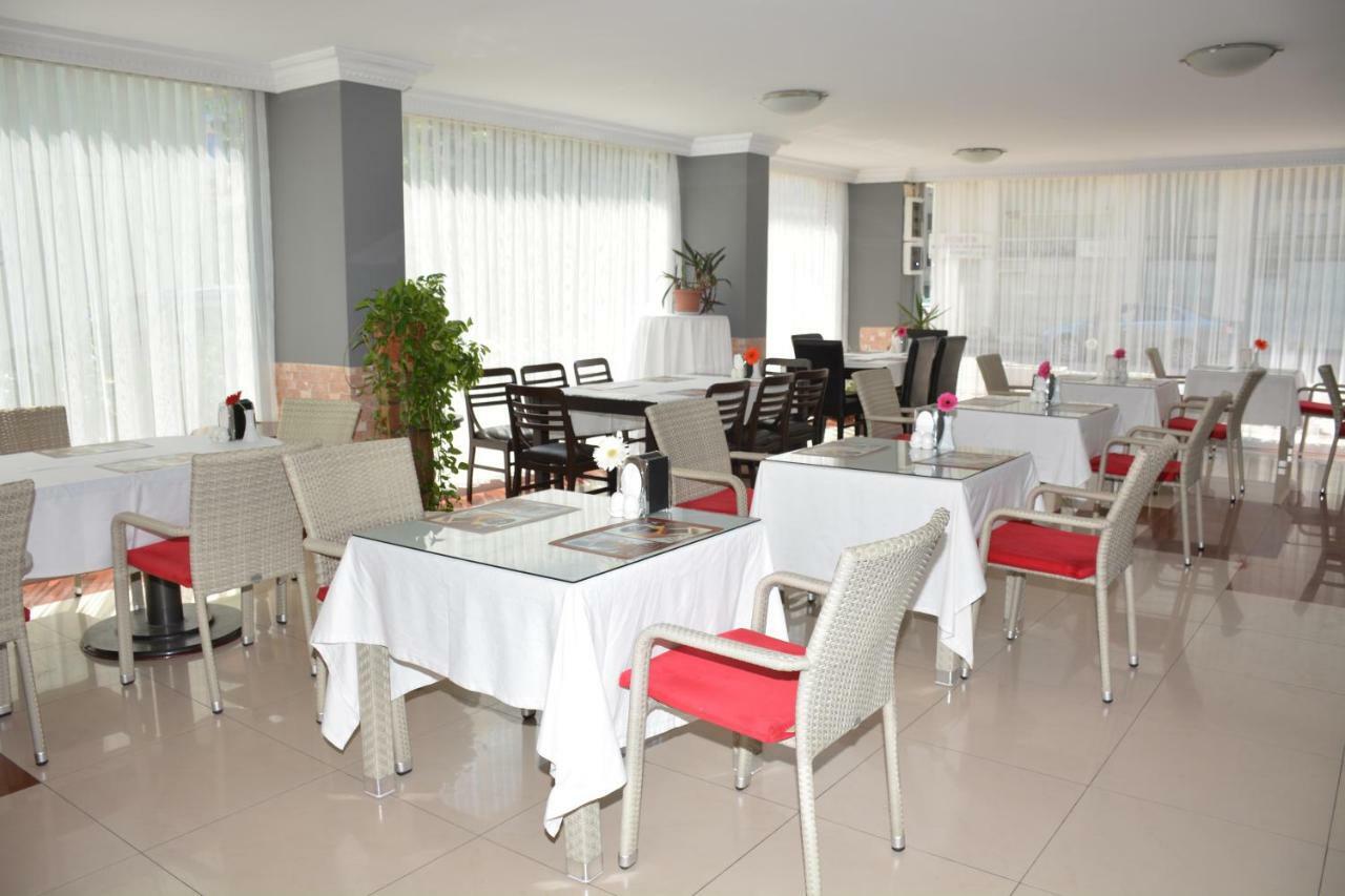 Bahceli Family Otel Antalia Esterno foto