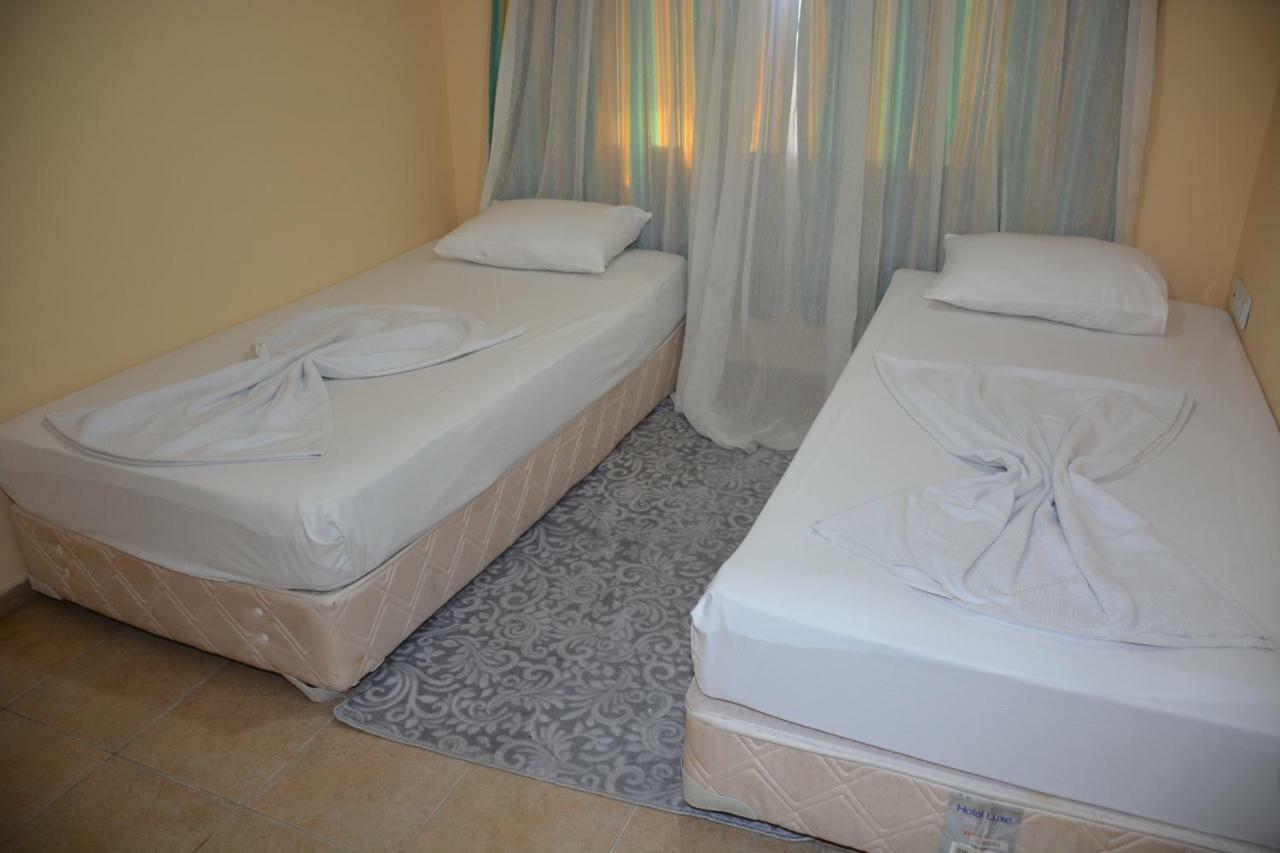 Bahceli Family Otel Antalia Esterno foto